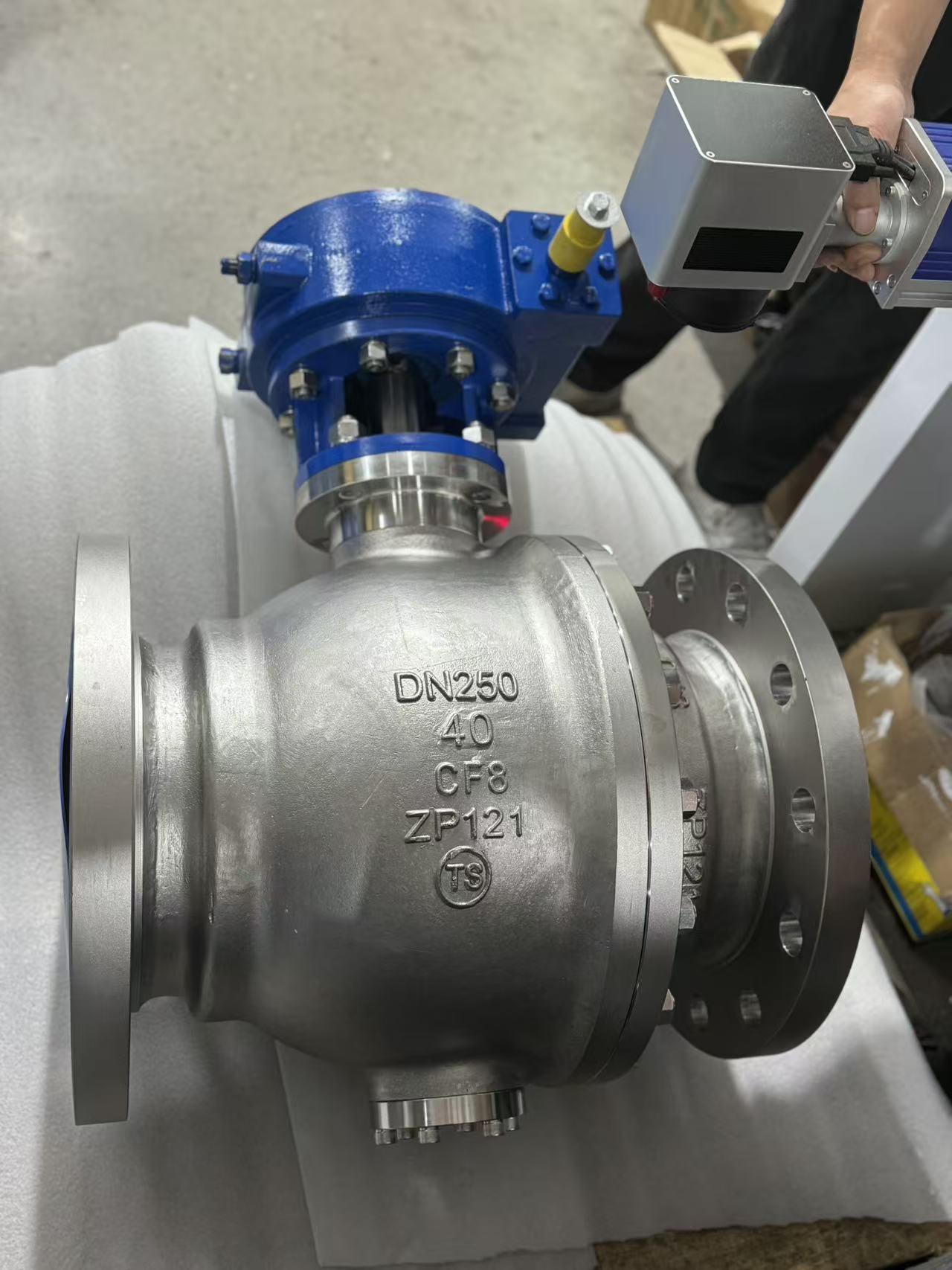 Why are European water utilities ordering this electric ball valve in batches?